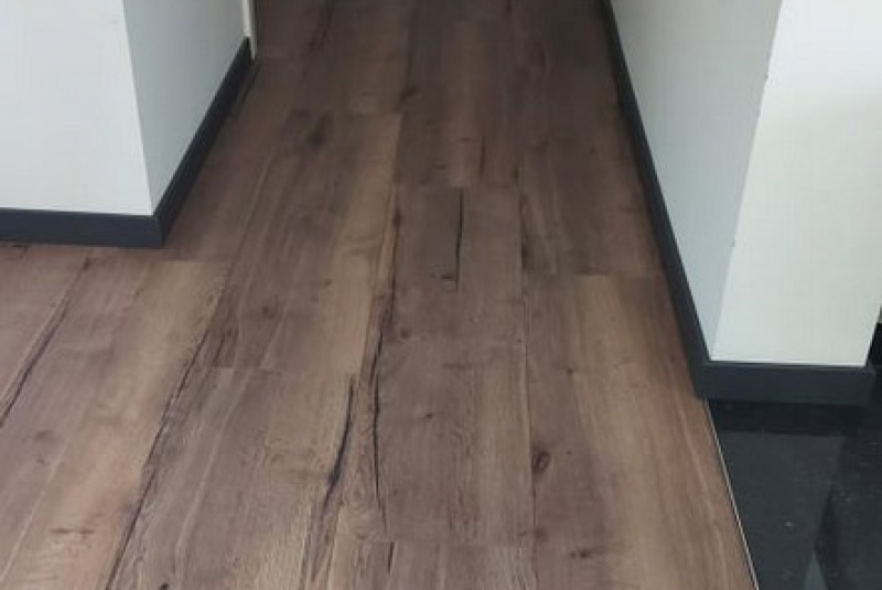 Dodanie laminátovej podlahy v Cíferi 
